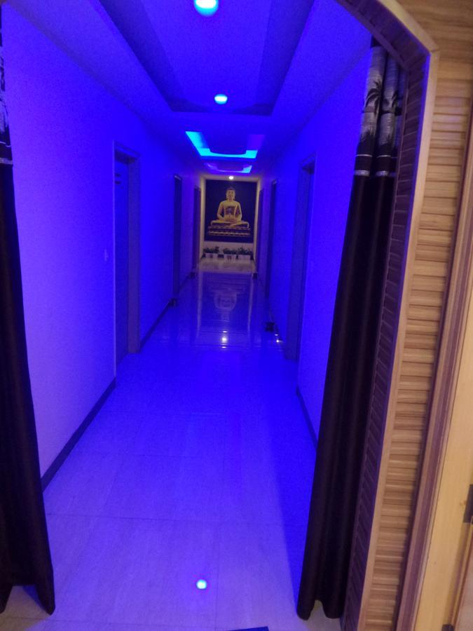 Airport Hotel Mahal Nueva Delhi Exterior foto